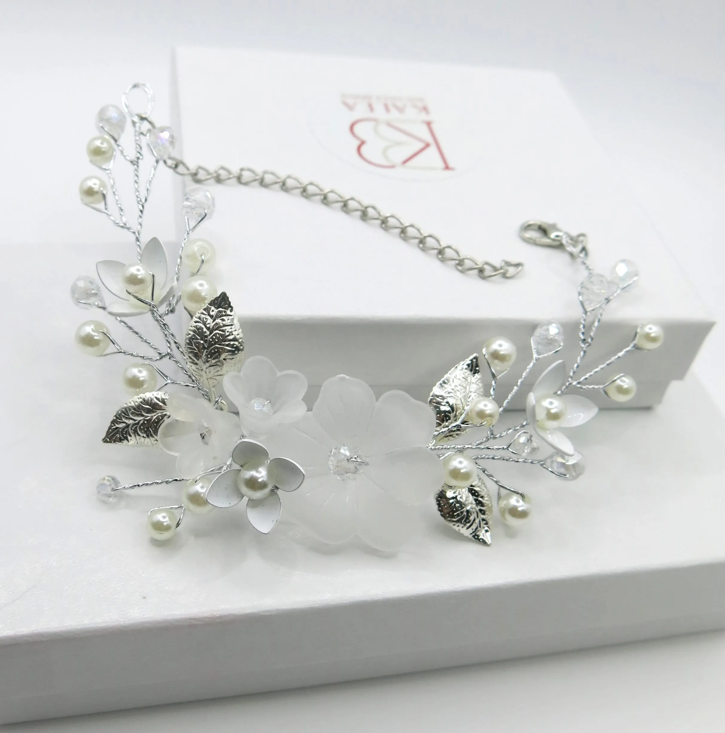 White Flower Bridal Bracelet, Floral Pearl Wire Wedding Bracelet, Bridal Shower Flower Petal Bracelet