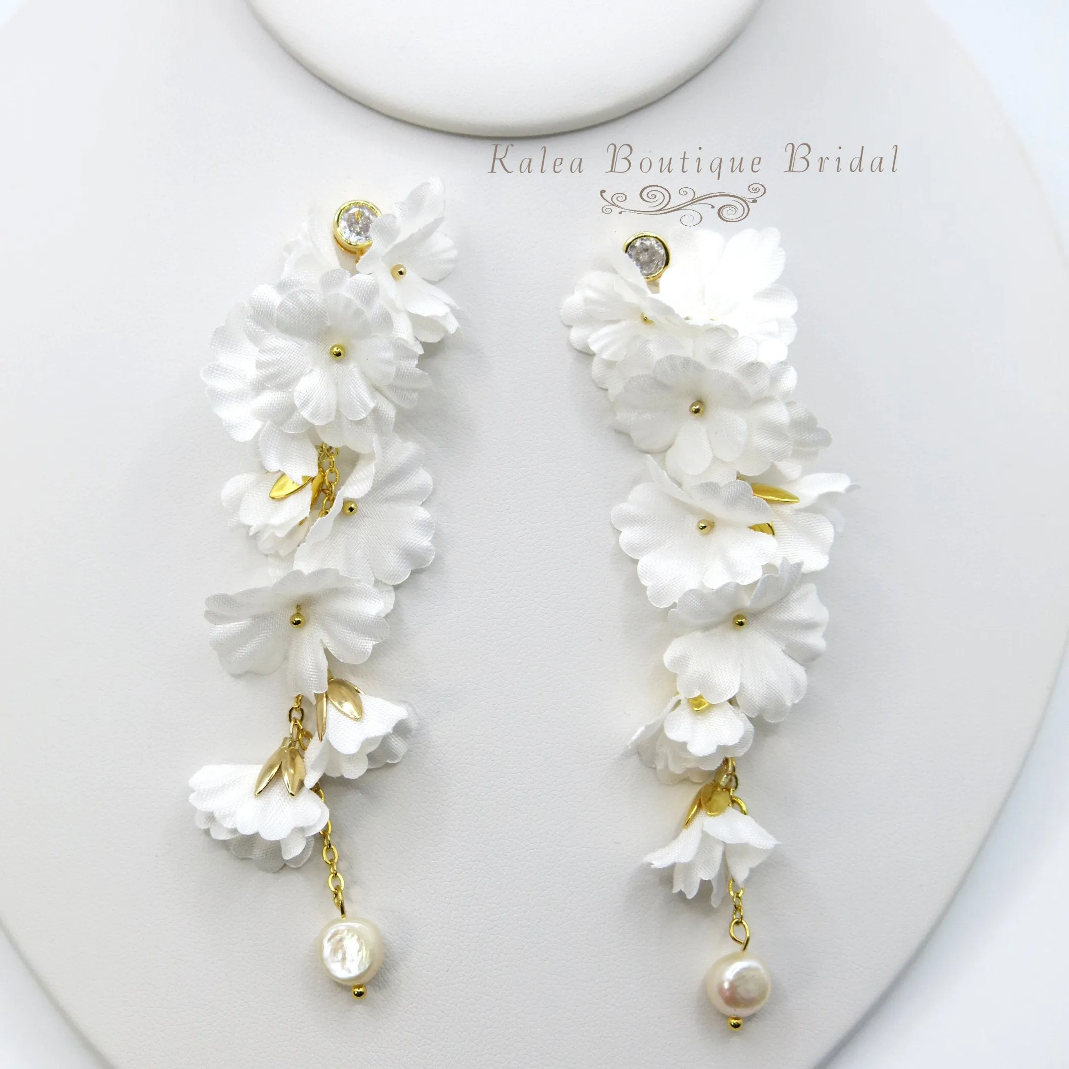 White Silk Flower Dangle Earrings, Custom Floral Wedding Earrings, Bridal Floral Statement Earrings, Silk Flower Petal Stud Earrings for Bride