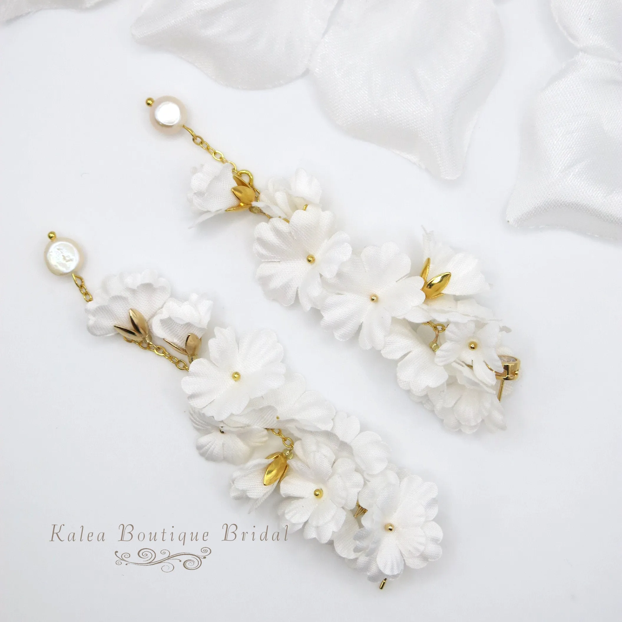 White Silk Flower Dangle Earrings, Custom Floral Wedding Earrings, Bridal Floral Statement Earrings, Silk Flower Petal Stud Earrings for Bride